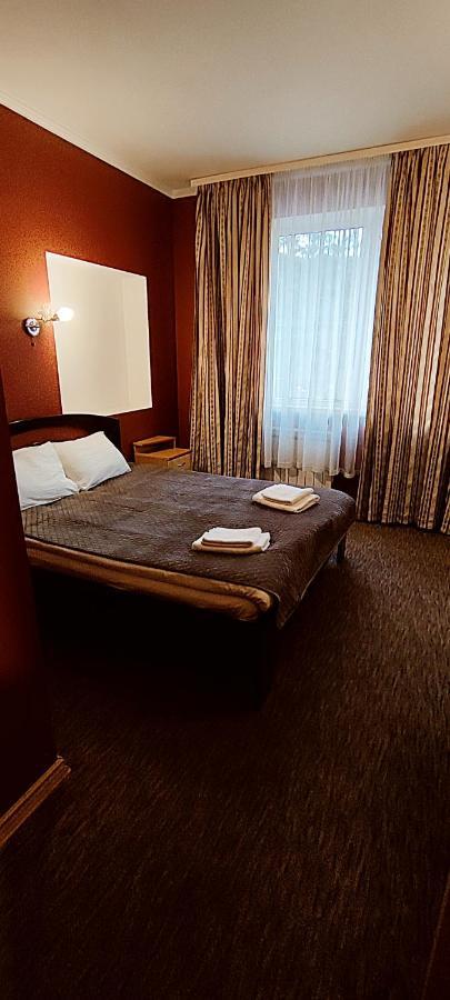 Лелеч Hotel Tatariv Kültér fotó