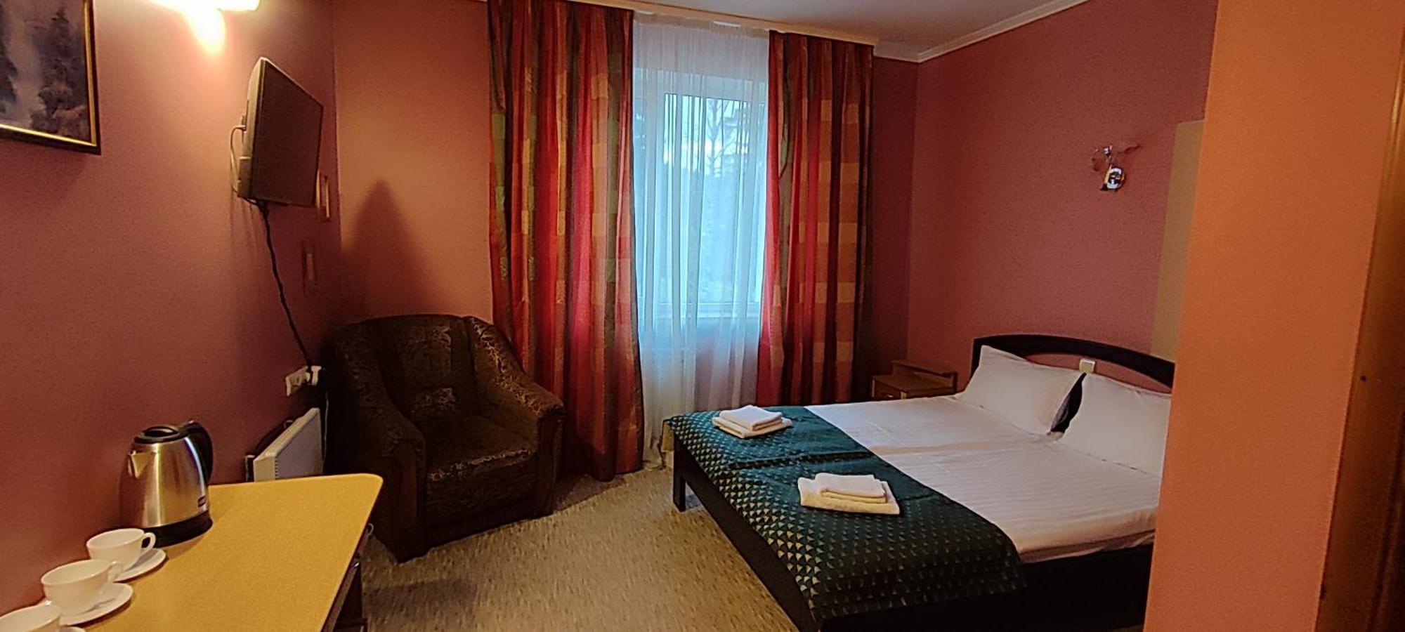 Лелеч Hotel Tatariv Kültér fotó