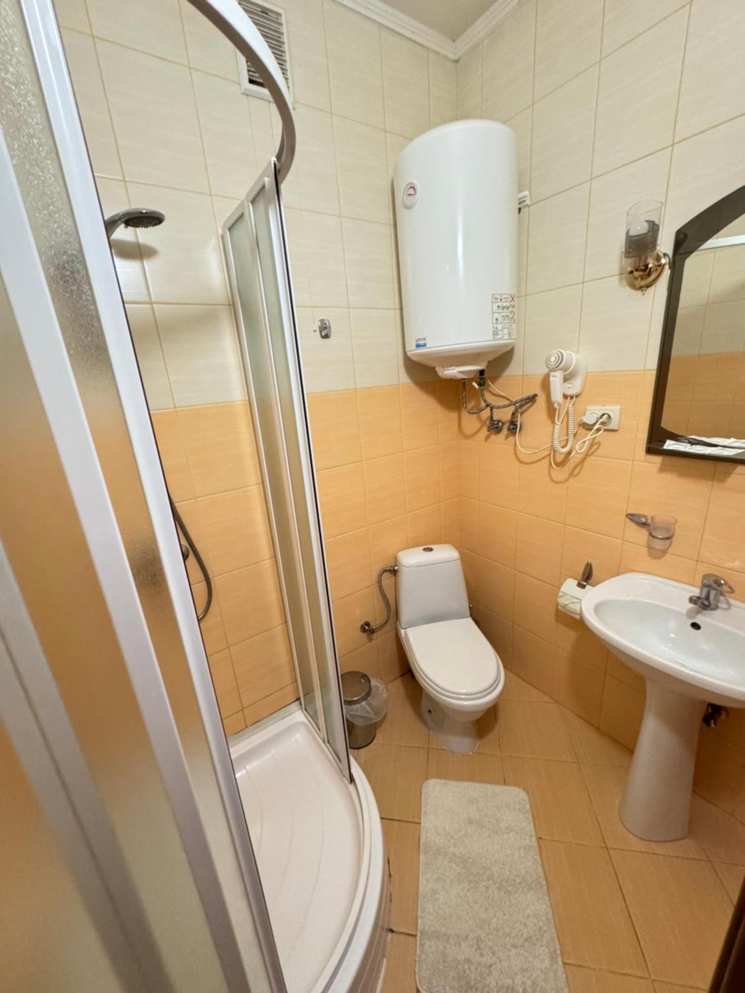 Лелеч Hotel Tatariv Kültér fotó