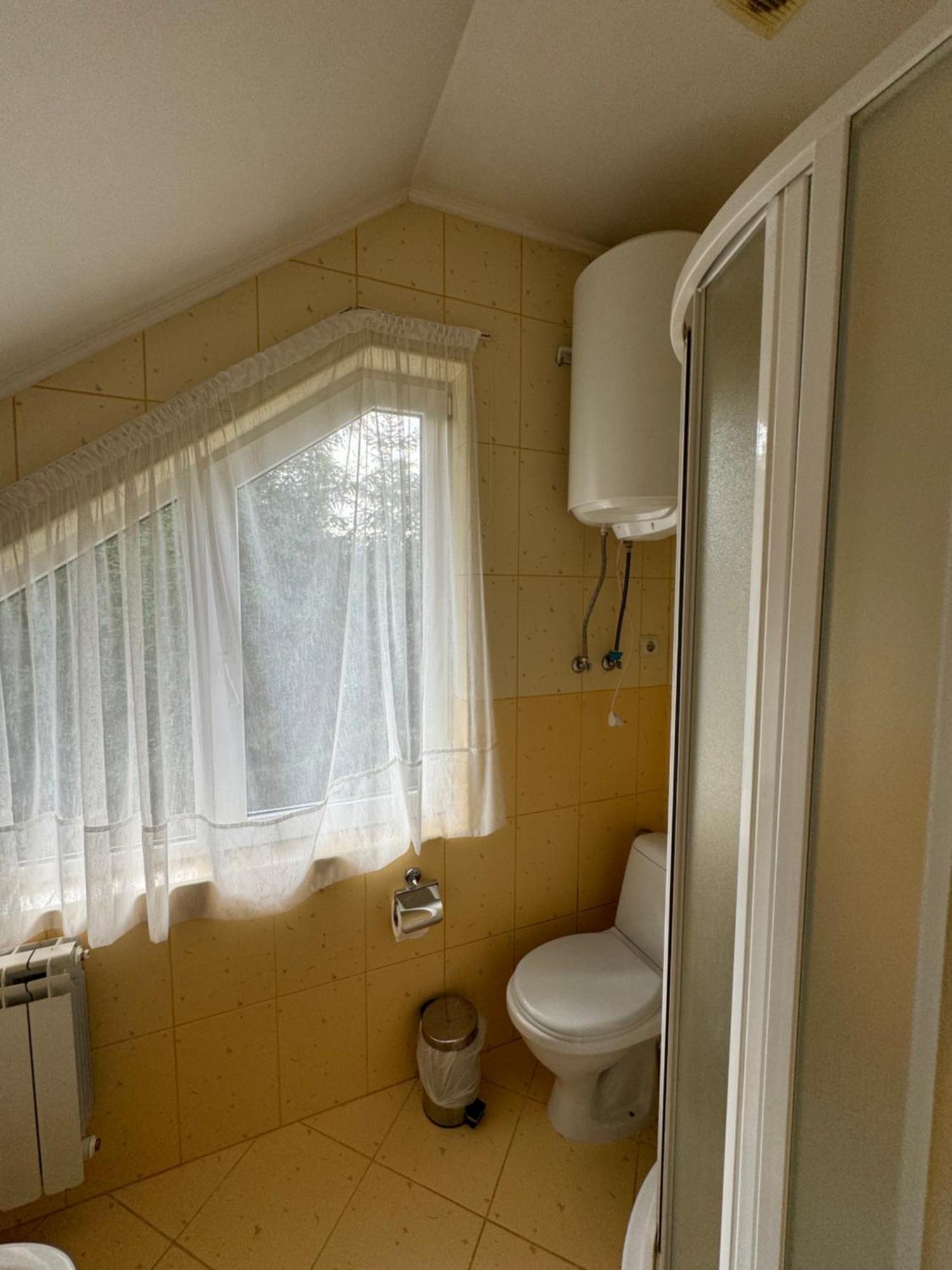 Лелеч Hotel Tatariv Kültér fotó